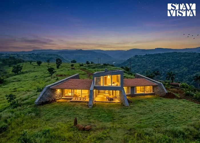 Stone House Bezze By Stayvista With Lake View, Jacuzzi & Lawn - Your Perfect Getaway Nashik